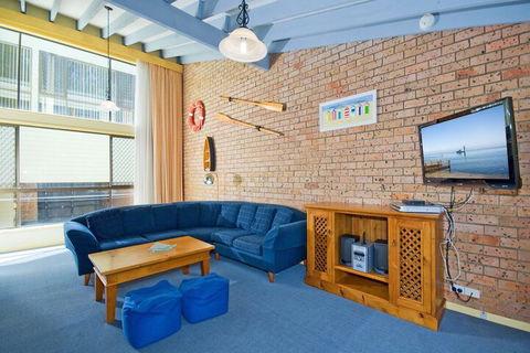 Bay Parklands 4 / 2 Gowrie Avenue - Accommodation Noosa 4