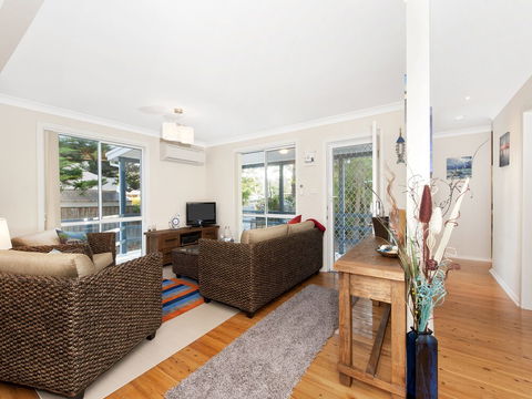 Pine Cottage 5A Nelson Street - Accommodation Noosa 6