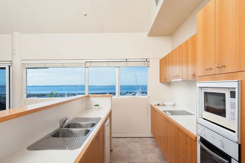 Crows Nest 6 Teramby Road DAlbora Marina - Accommodation Noosa 2