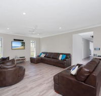 Big Wave 8 Achilles Street - Accommodation Noosa