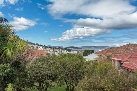 Serpentine Rose - Accommodation Noosa 1
