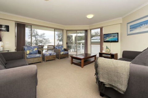 Pelican Sands Unit 4 Soldiers Point - Accommodation Noosa 0