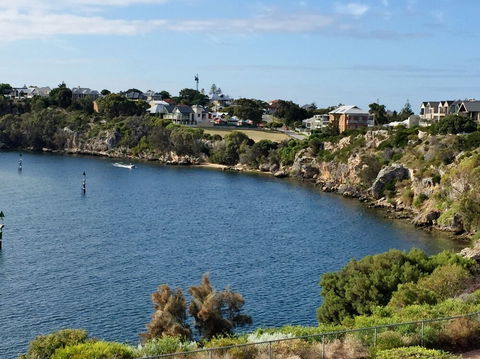 River Front Architect Villa - Accommodation Noosa 6