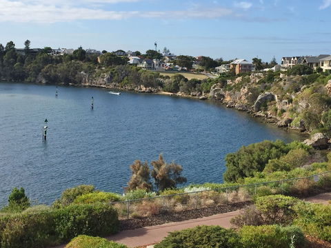 River Front Architect Villa - Accommodation Noosa 5