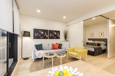 One Bedder With Pool Very Close To City - Accommodation Noosa 7