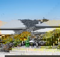 Ebony Twigg - Accommodation Noosa