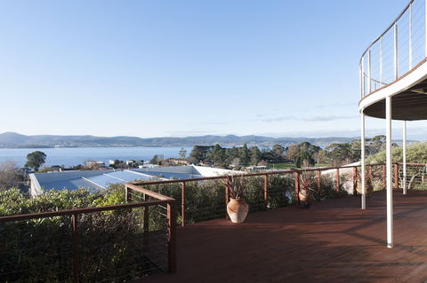 Sandy Bay Sensation - Accommodation Noosa 0