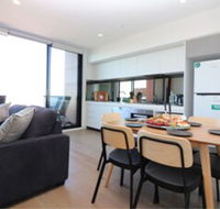 Queen of Northcote Views Rejuvenate Stays - Accommodation Noosa
