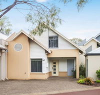 Beach Retreat - Accommodation Noosa