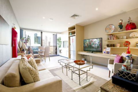 Stylish 1 Bedroom Apartment Amazing City Views - Accommodation Noosa 0