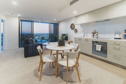 2 Bed Brisbane Resort Apartment - Accommodation Noosa 5