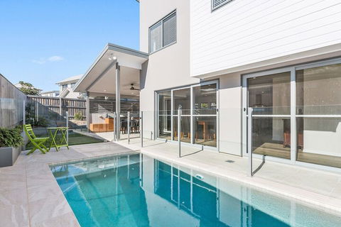 Pebbles At Casuarina Beach - Accommodation Noosa 1