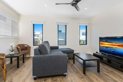 Pebbles At Casuarina Beach - Accommodation Noosa 5