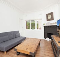 Newly Renovated Apt Close to CBD Unit 2 - Accommodation Noosa