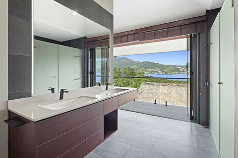 Mandalay Luxury Retreat - Accommodation Noosa 5