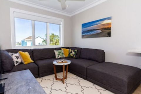 Bondi Breeze - Accommodation Noosa 0