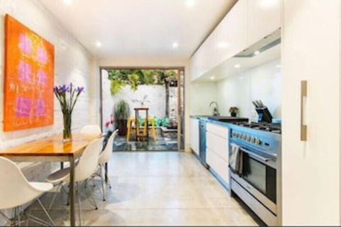 Darling Harbour Modern 2 Bedroom Terrace - Accommodation Noosa 4