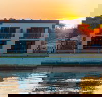 Ulverstone Waterfront Apartments - Accommodation Noosa