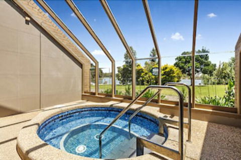 Lakeside Country Club - Numurkah - Accommodation Noosa 6