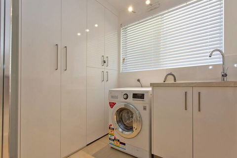 Boutique Apartment Central & Sophisticated - Accommodation Noosa 6
