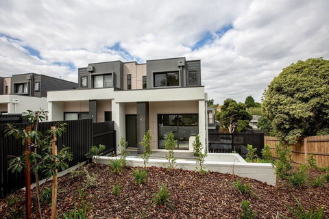 92 Brand New Doncaster Local House - Accommodation Noosa 1