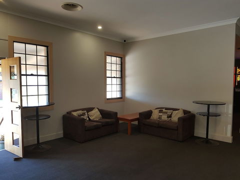 Lamington Hotel Motel - Accommodation Noosa 0