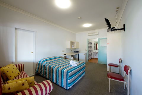 Lamington Hotel Motel - Accommodation Noosa 5