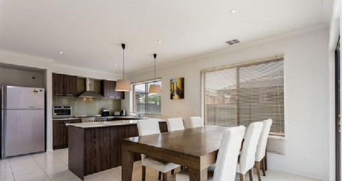 Pampas Grass Homestay - Accommodation Noosa 5