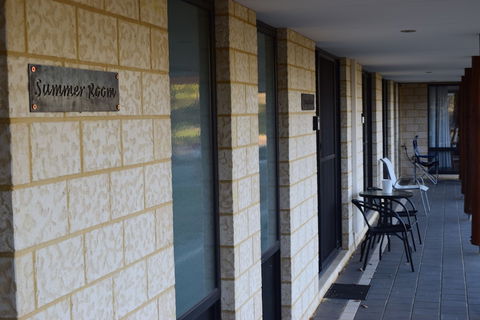 Eagle Bay House - Accommodation Noosa 0