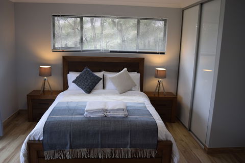 Eagle Bay House - Accommodation Noosa 4