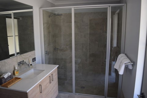 Eagle Bay House - Accommodation Noosa 1