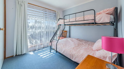 THE Lighthouse Surf Side - Accommodation Noosa 1