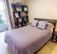 Cozy Apartment in Waverton - Accommodation Noosa