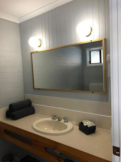 Country Roads Motor Inn - Accommodation Noosa 4