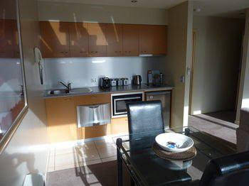 Flinders Lane Holiday Apartments - Accommodation Noosa 0