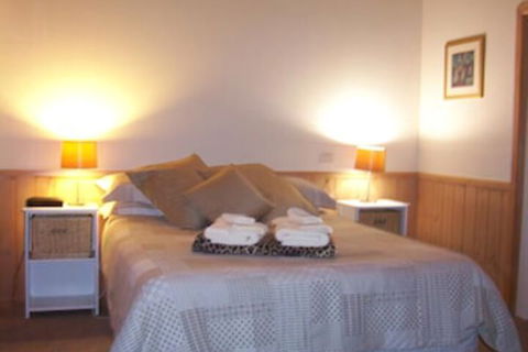 Yarraglen BnB - Accommodation Noosa 6