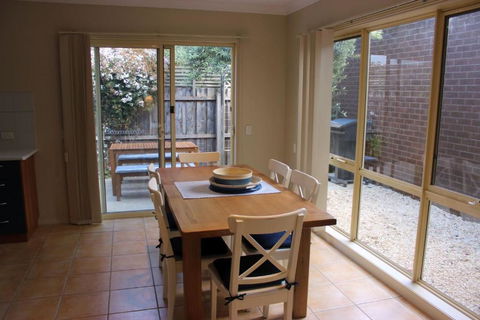 Annies Place - Accommodation Noosa 1