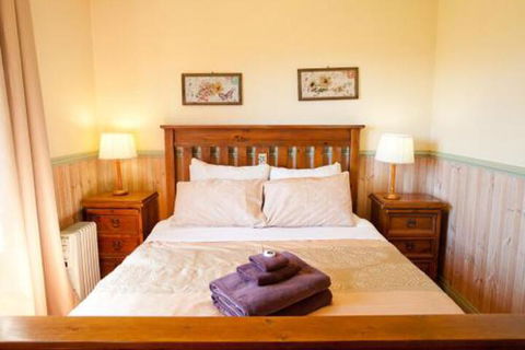 Minimbah Farm Cottages Family Farmstay Choose From 2 & 3 Bedroom Cottages & 6 Bedroom House - Accommodation Noosa 4