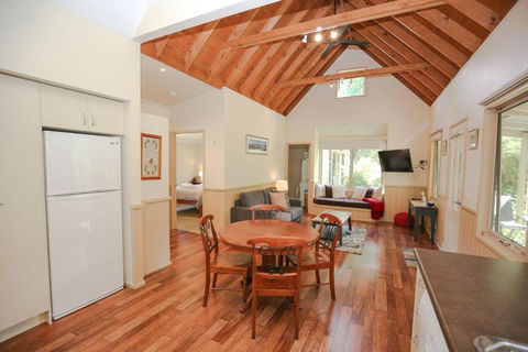 Alpine Arnica Cottage 1 - Accommodation Noosa 6