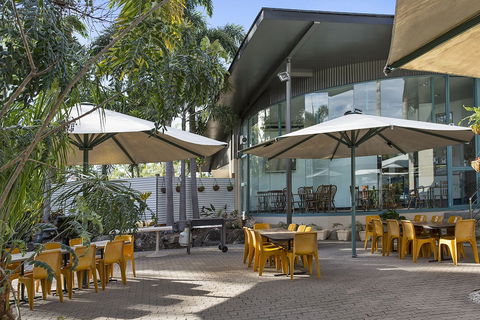 Capricorn Motel & Conference Centre - Accommodation Noosa 0