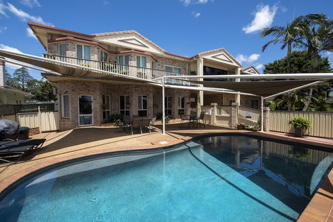 Highlander Motor Inn & Apartments - Accommodation Noosa 1