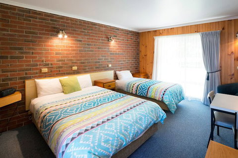 Kookaburra Motor Lodge - Accommodation Noosa 5