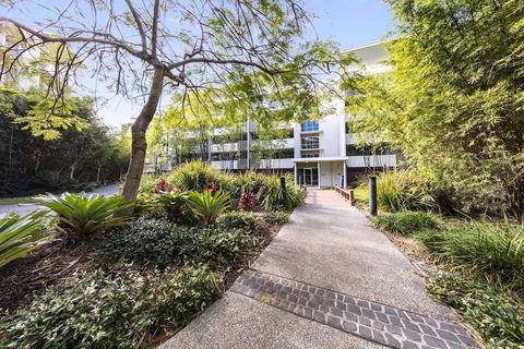Oaks Brisbane Mews Suites - Accommodation Noosa 1