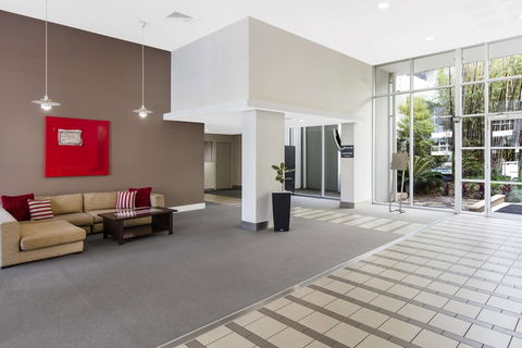 Oaks Brisbane Mews Suites - Accommodation Noosa 5