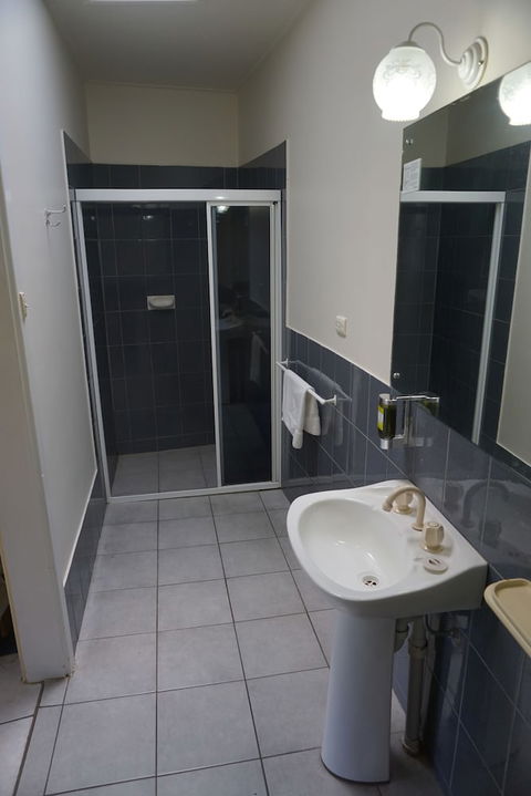 Jacksons Motor Inn - Accommodation Noosa 4