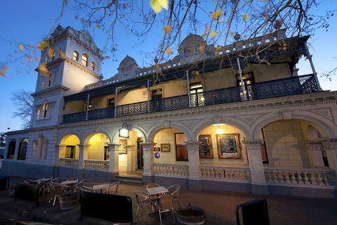 Yarra Valley Grand Hotel - Accommodation Noosa 1