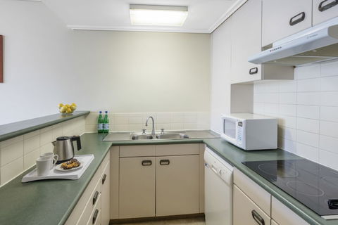 Waldorf Sydney Serviced Apartments - Accommodation Noosa 6