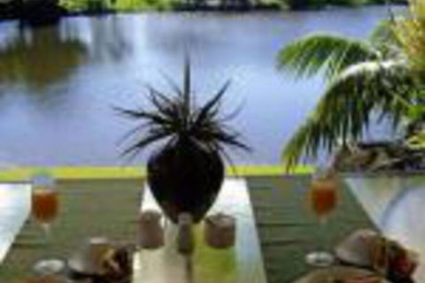 Alexander Lakeside Bed & Breakfast - Accommodation Noosa 0