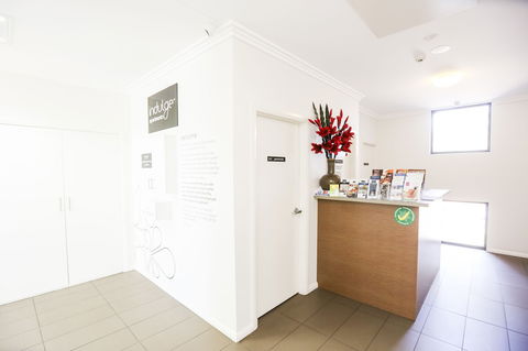 Indulge Apartments - Ontario - Accommodation Noosa 0