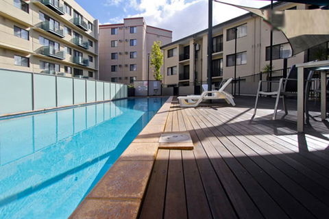 Duke's Apartments - Accommodation Noosa 3